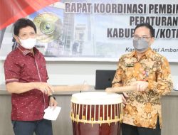 Pj. Sekda Maluku Buka Rakor Pembinaan dan Pengawasan Produk Hukum Daerah
