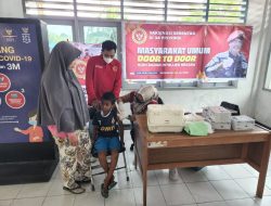 Vaksinasi di Pelabuhan Ferry Namlea, BINDA Maluku Target Pelaku Perjalanan dan TKBM