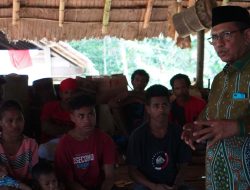 Rektor IAIN Ambon Kunjungi Suku Terdalam di Pulau Seram, Maluku