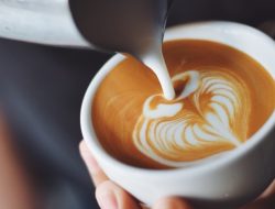Swiss-Belhotel Ambon Adakan Latte Art Battle Competition