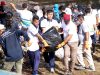 PLN dan Relawan Angkut 8,25 Ton Sampah di Pantai Galala