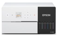 Epson Menghadirkan Surelab SL-D530, Printer Foto Portable yang Lebih Ringkas dan Ringan, Mendukung Fleksibilitas dan Keragaman Fungsi Pada Bisnis Cetak Foto