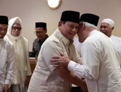 Silaturahmi ke Surabaya, Prabowo Didoakan Para Kiai NU: Wujudkan RI yang Baldatun Thoyyibatun wa Rabbun Ghofur