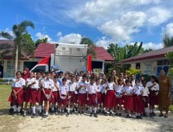 OJK Maluku Gelar Kunjungan Simolek Edutaiment di Hari Sekolah Tanpa Kekerasan