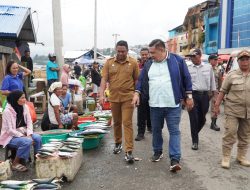 Agus Sapa Warga di Gerakan Pasar Murah