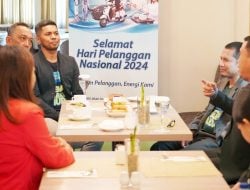 Peringati HPN 2024, PLN UIW MMU Door to Door Kunjungi Pelanggan di Pulau Ambon