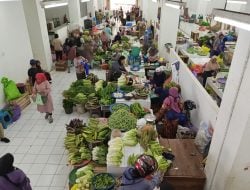 Pasar Tertata, Pembeli Lenyap: Suara Pedagang dari Dalam Gedung