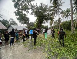 Warga Nuruwe Blokade Jalan Trans Seram