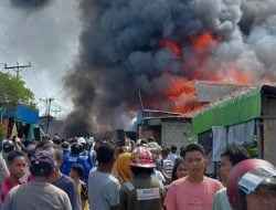 Tokoh, Rumah Hingga Mobil Terbakar