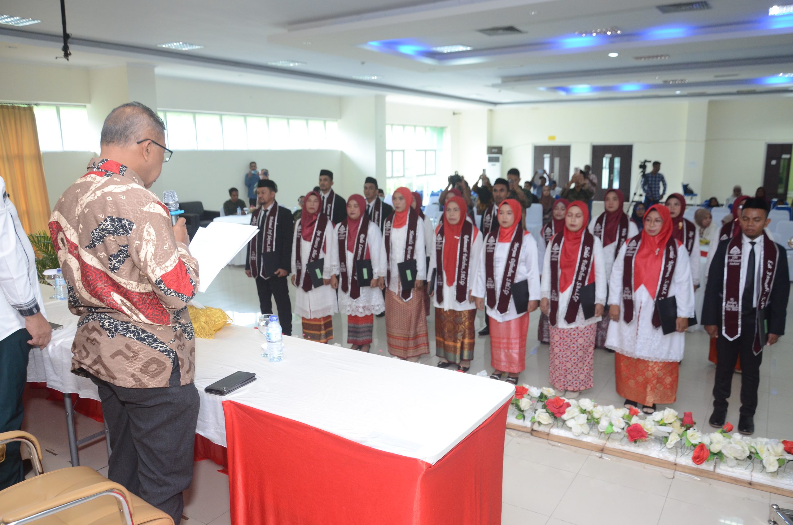 UIN AM Sangadji Ambon Yudisium dan Pengukuhan 63 Guru Profesional